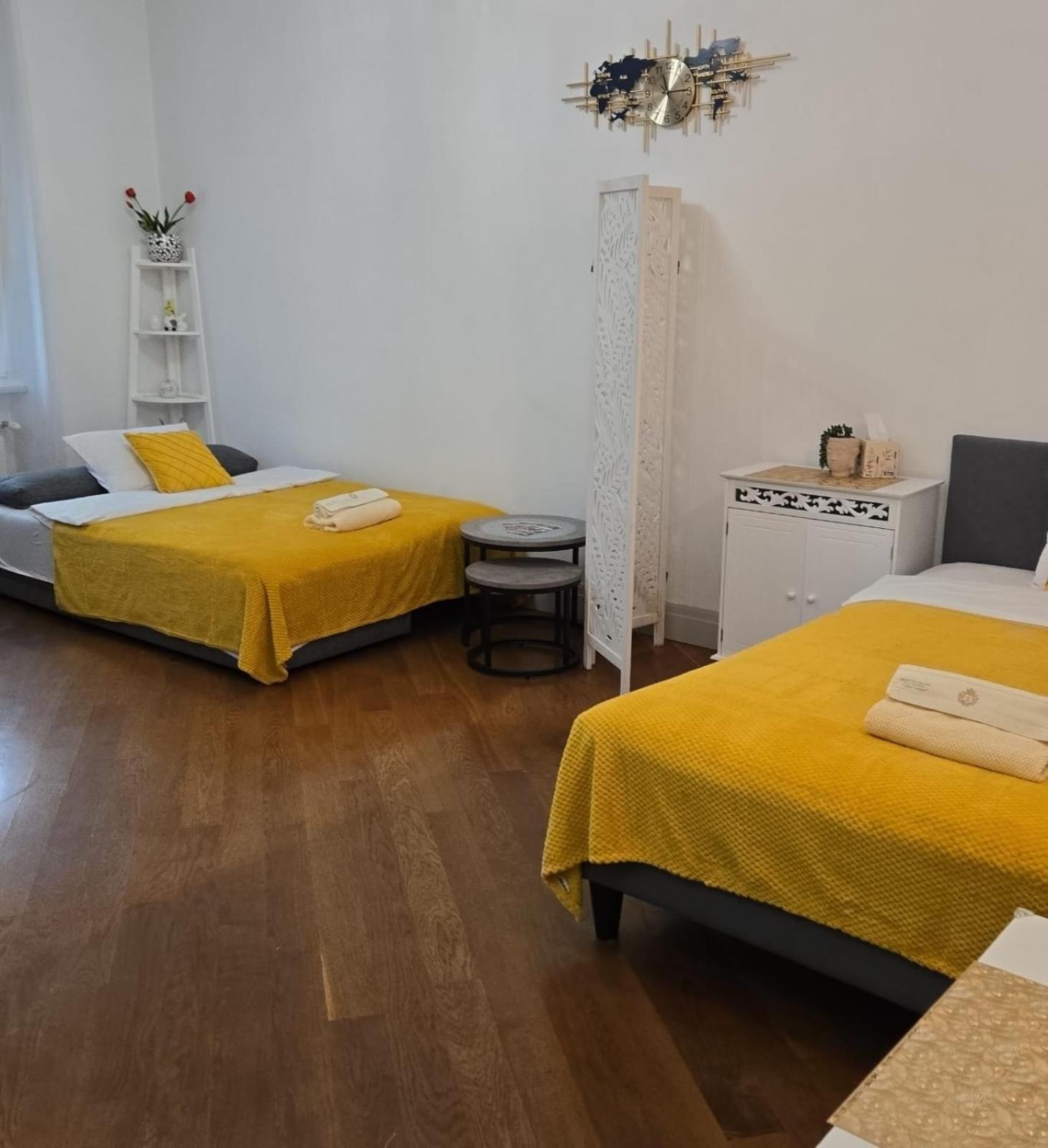 Vip Apart Cracow Krakow Bagian luar foto